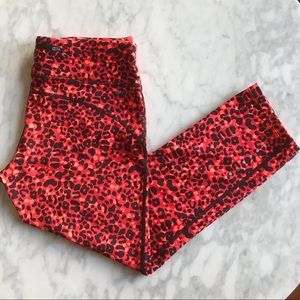 Nike Dri Fit Lotus Epic Run Printed Running Capris